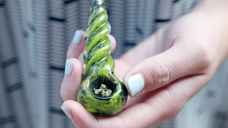 Most Effective Ways To Clean Your Glass Pipe Red Zone Media